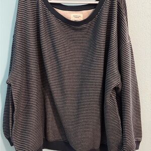 NWT American Eagle Outfitters Navy and White Striped Off Shoulder Sweatshirt XL